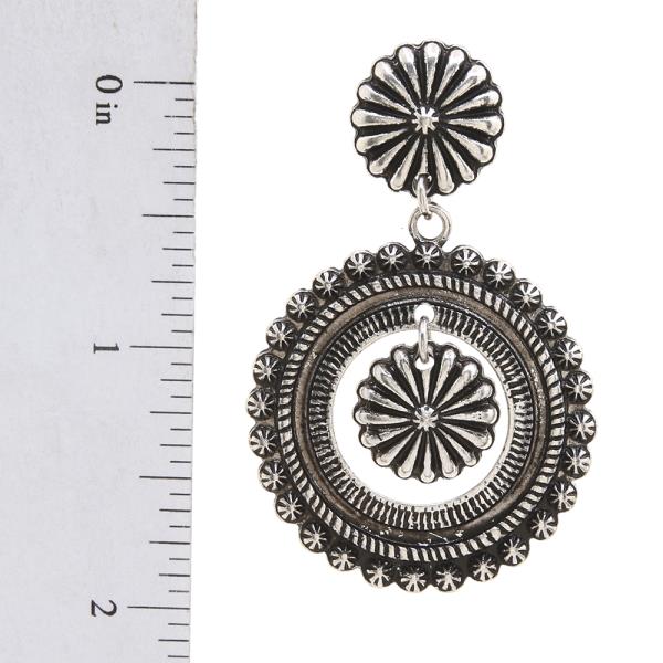 WESTERN ENGRAVED METAL FLOWER DANGLE EARRINGS