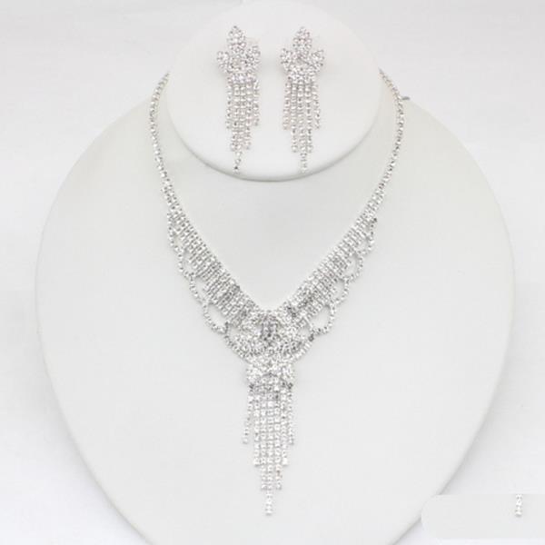 RHINESTONE LAYERED FAN DROP NECKLACE AND EARRING SET