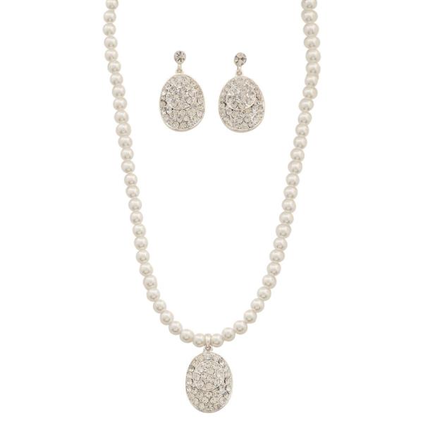 RHINESTONE OVAL PENDANT PEARL BEAD NECKLACE