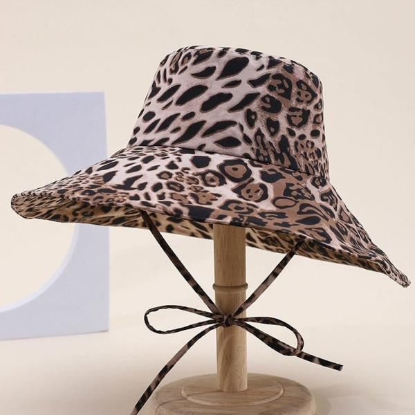 LEOPARD PATTERN SUMMER BUCKET HAT WITH STRAP