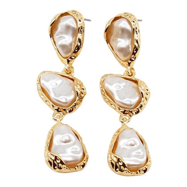 TRIPLE PEARL DROP EARRING