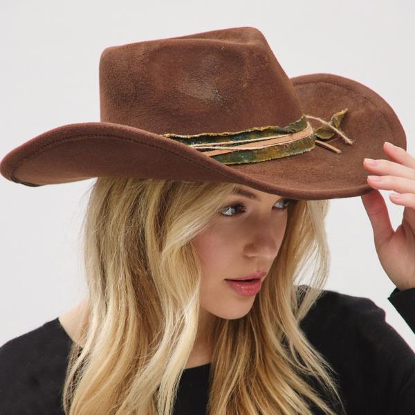 VINTAGE VERSATILE SHAPEABLE COWGIRL & FEDORA HAT WITH DISTRESSED FABRIC & SUEDE BAND. ONE SIZE