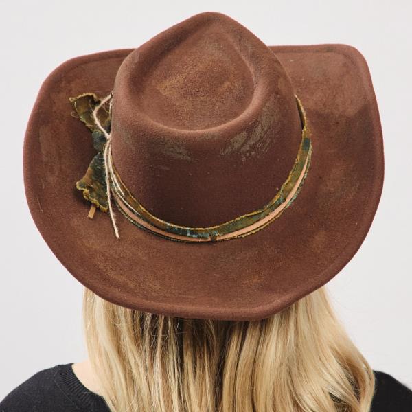 VINTAGE VERSATILE SHAPEABLE COWGIRL & FEDORA HAT WITH DISTRESSED FABRIC & SUEDE BAND. ONE SIZE