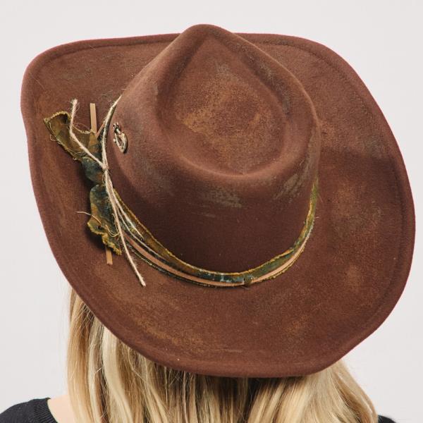 VINTAGE VERSATILE SHAPEABLE COWGIRL & FEDORA HAT WITH DISTRESSED FABRIC & SUEDE BAND. ONE SIZE