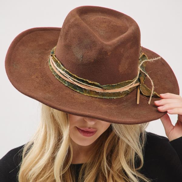 VINTAGE VERSATILE SHAPEABLE COWGIRL & FEDORA HAT WITH DISTRESSED FABRIC & SUEDE BAND. ONE SIZE