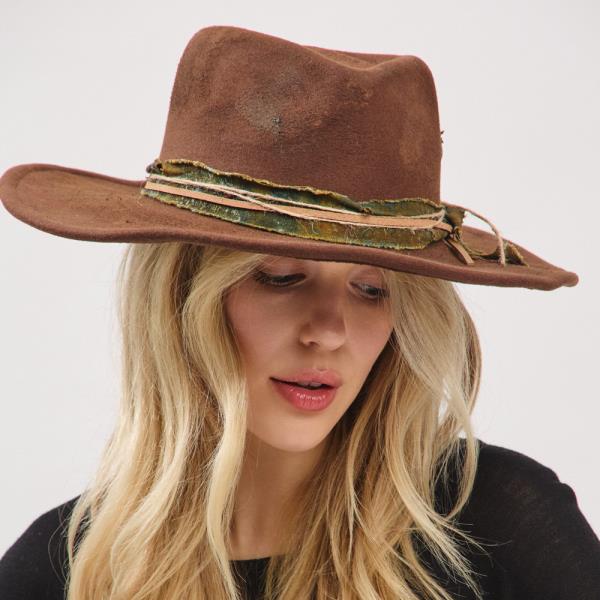 VINTAGE VERSATILE SHAPEABLE COWGIRL & FEDORA HAT WITH DISTRESSED FABRIC & SUEDE BAND. ONE SIZE