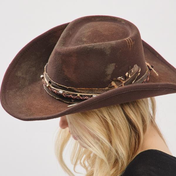 VINTAGE VERSATILE SHAPEABLE COWGIRL & FEDORA HAT WITH FEATHER & DISTRESSED FABRIC BAND