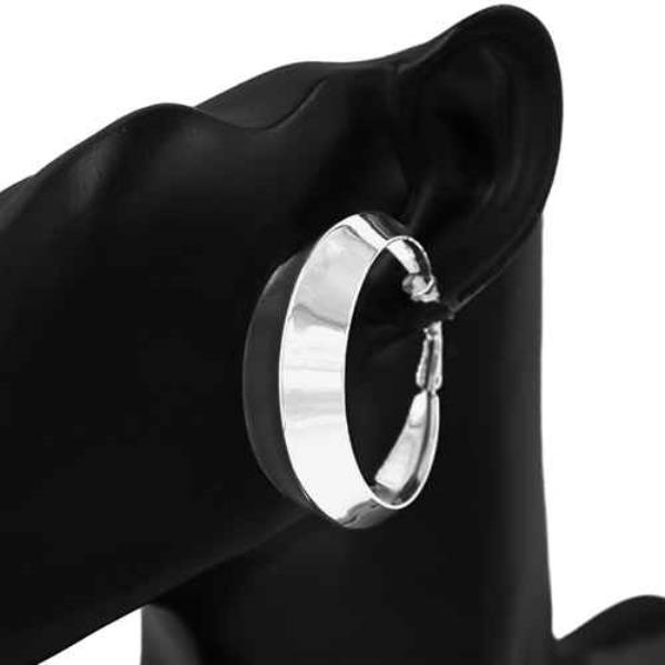 METAL ROUND HOOP EARRING