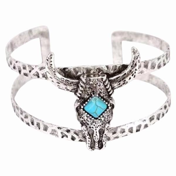 WESTERN TURQUOISE CENTER LONGHORN HEAD HAMMERED OPEN BAND BRACELET