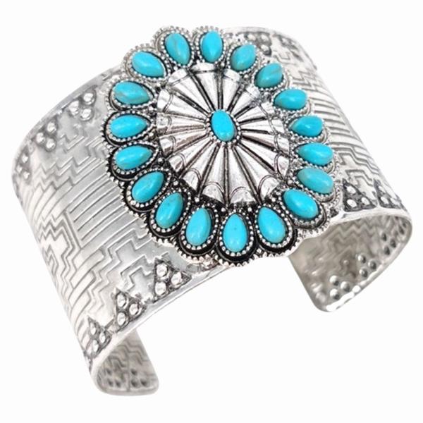 TQ OVAL STONE CONCHO CUFF WESTERN BRACELET