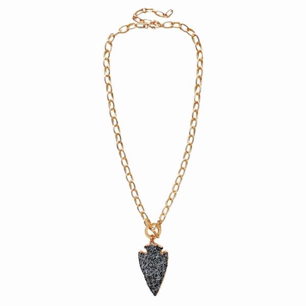 TEXTURED METAL ARROWHEAD CHAIN PENDANT NECKLACE