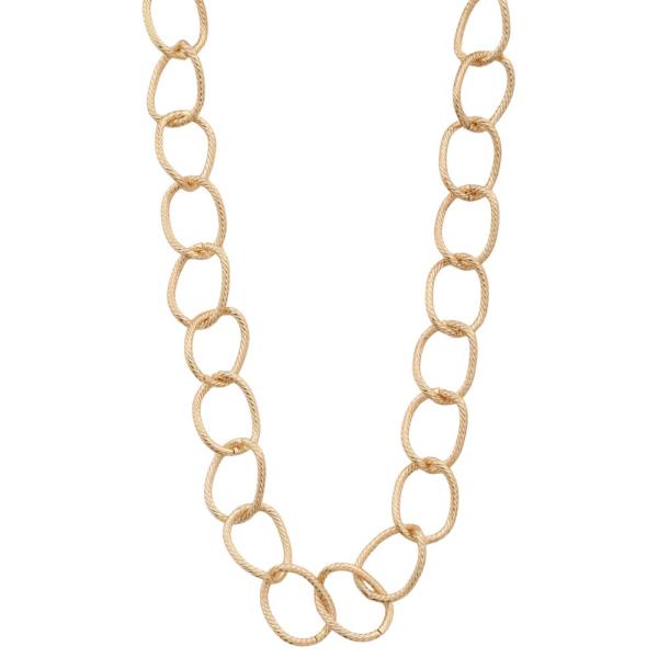 TEXTURED OVAL LINK METAL NECKLACE