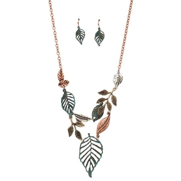 LEAF PATTERN METAL NECKLACE