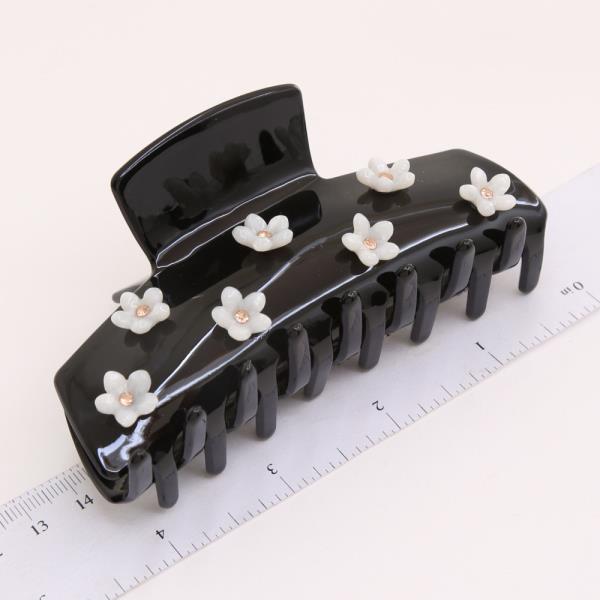 FLOWER STUDDED HAIR CLAW CLIP