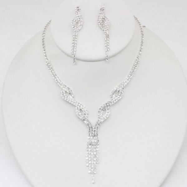 TWISTED METAL RHINESTONE NECKLACE