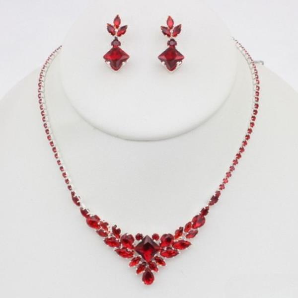 RHINESTONE METAL NECKLACE