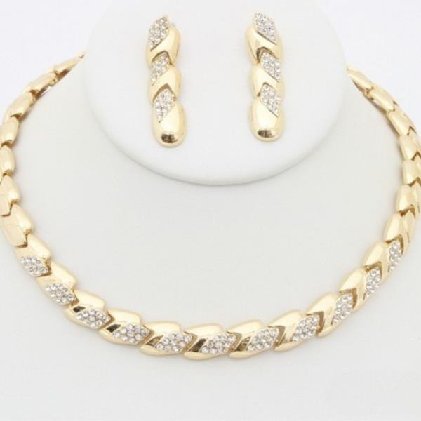 RHINESTONE METAL NECKLACE
