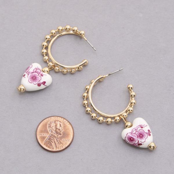 BALLCHAIN CERAMIC HEART HOOP EARRING