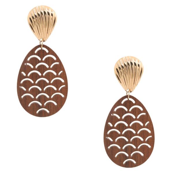 CUT OUT OVAL SEASHELL LINK DANGLE EARRING
