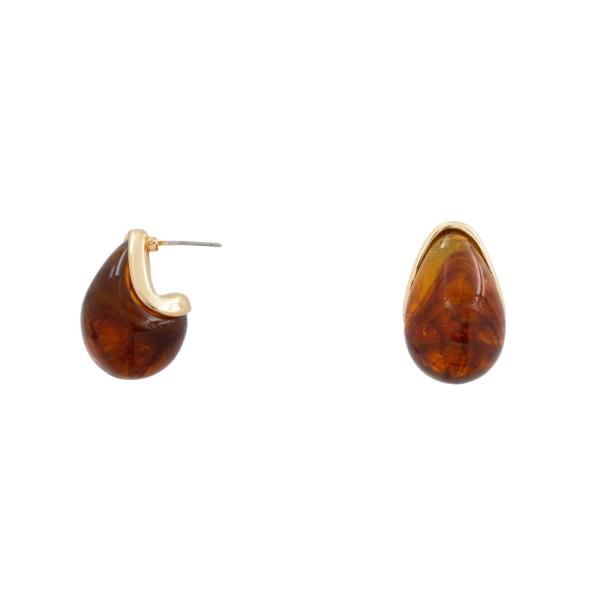 MARBLED RESIN DROP STUD EARRING