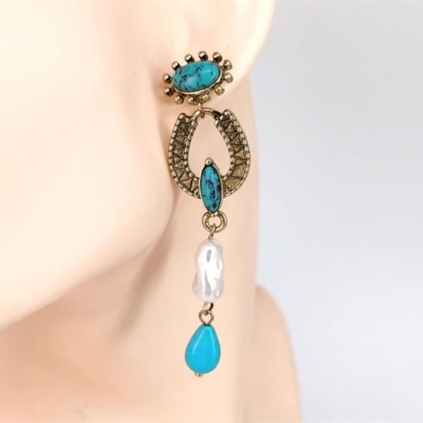 WESTERN STYLE HORSE TURQUOISE BEAD DANGLE EARRING