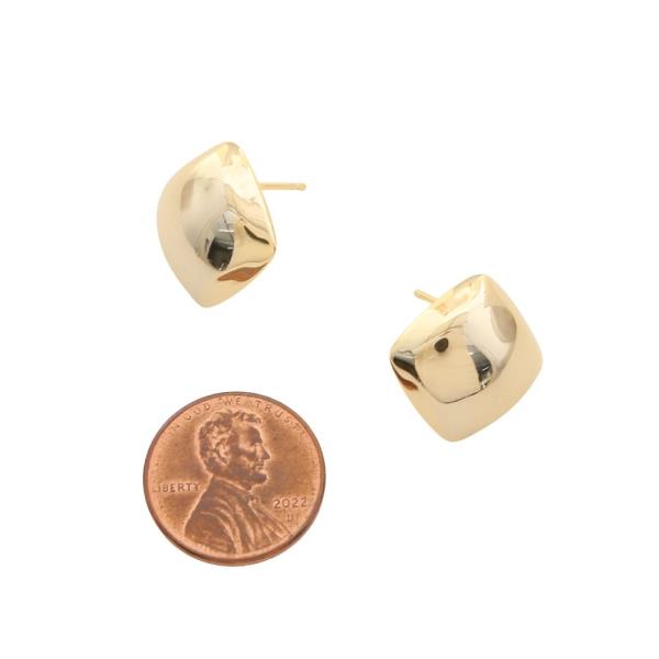 SODAJO GOLD FILLED BRASS PUFFY SQUARE EARRING