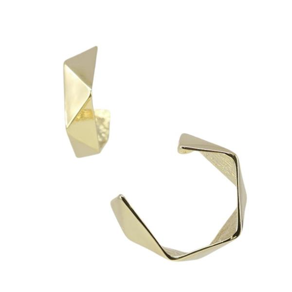 TEXTURED METAL TWISTED GEOMETRIC HOOP EARRING