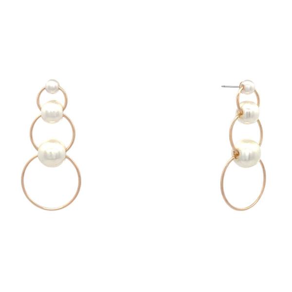 TRIPLE PEARL TRIPLE HOOP EARRING
