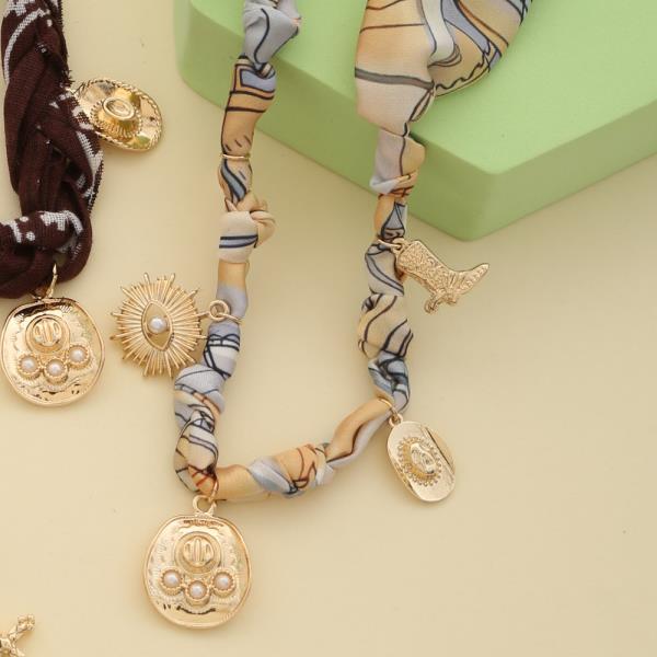 FABRIC WESTERN CHARM NECKLACE