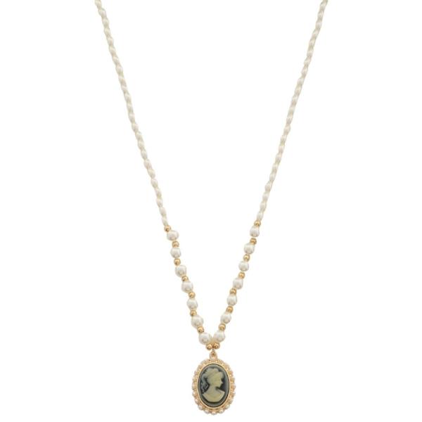 PEARL OUTLINE CAMEO PENDANT NECKLACE