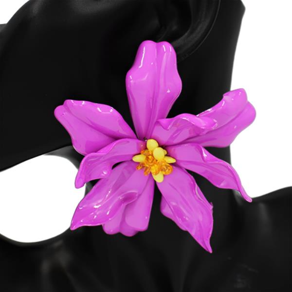 OVERSIZED RESIN FLOWER EARRING