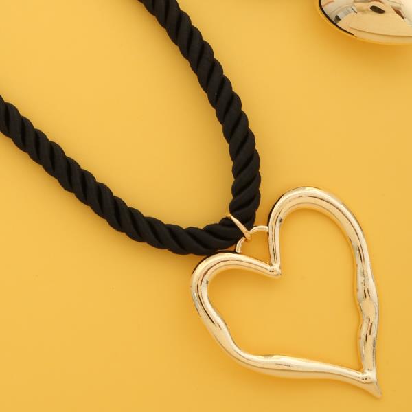 SODAJO ABSTRACT HEART PENDANT BRAIDED THREAD NECKLACE