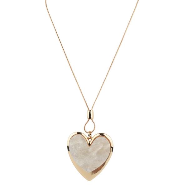 HEART PENDANT NECKLACE