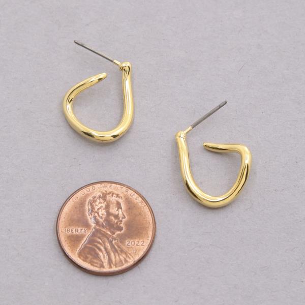 SODAJO OPEN LOOP GOLD DIPPED EARRING