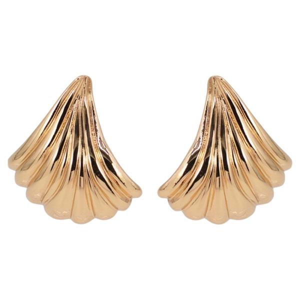 TEXTURED METAL FAN-SHELL FLARED STUD EARRING