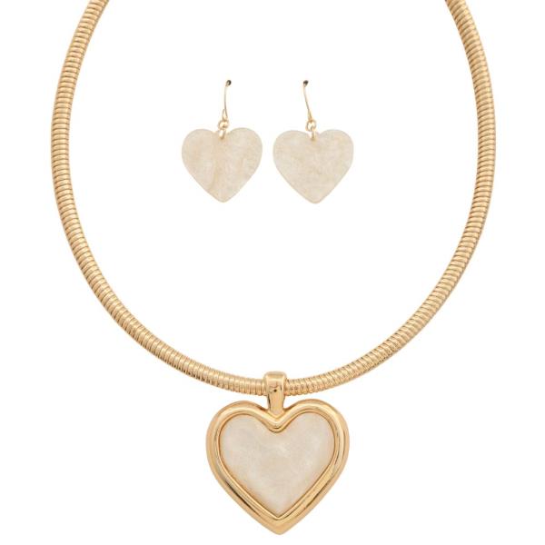 HEART PENDANT METAL NECKLACE