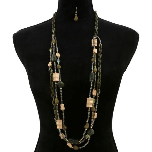 CHUNKY BEADED LAYERED NECKLACE