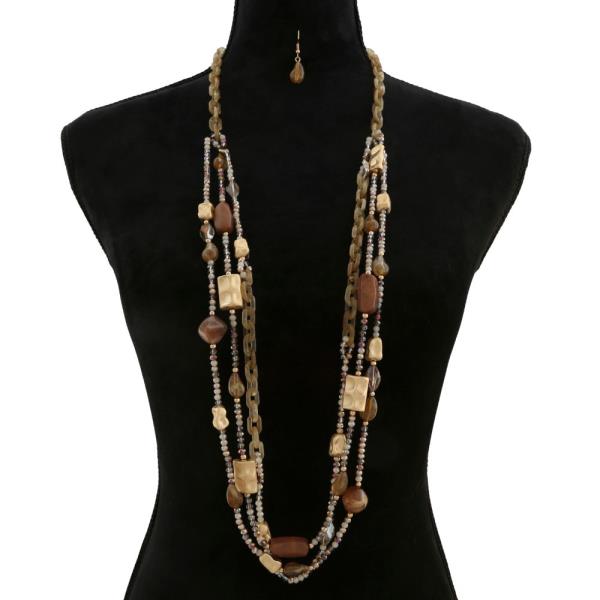 CHUNKY BEADED LAYERED NECKLACE