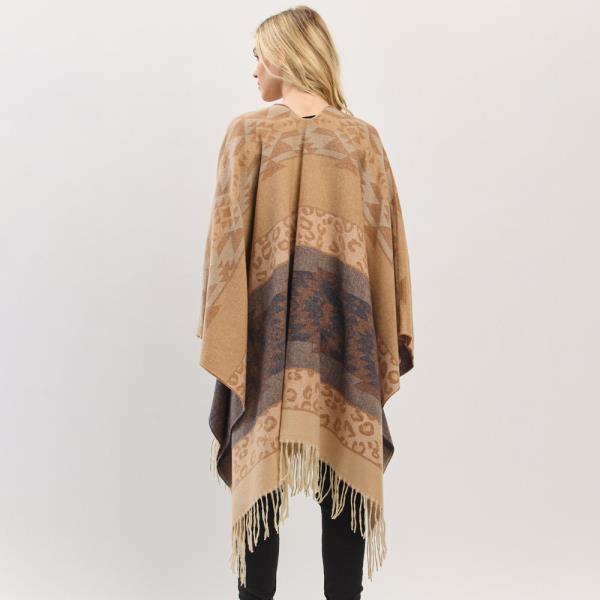 AZTEC LEOPARD PATTERN FRINGE RUANA