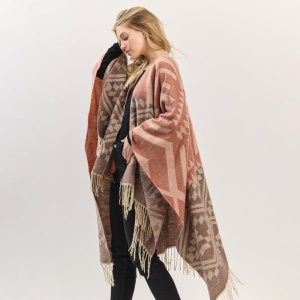 AZTEC PATTERN FRINGE RUANA