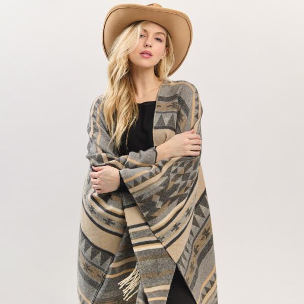 AZTEC PATTERN FRINGE RUANA