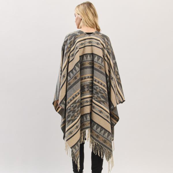 AZTEC PATTERN FRINGE RUANA
