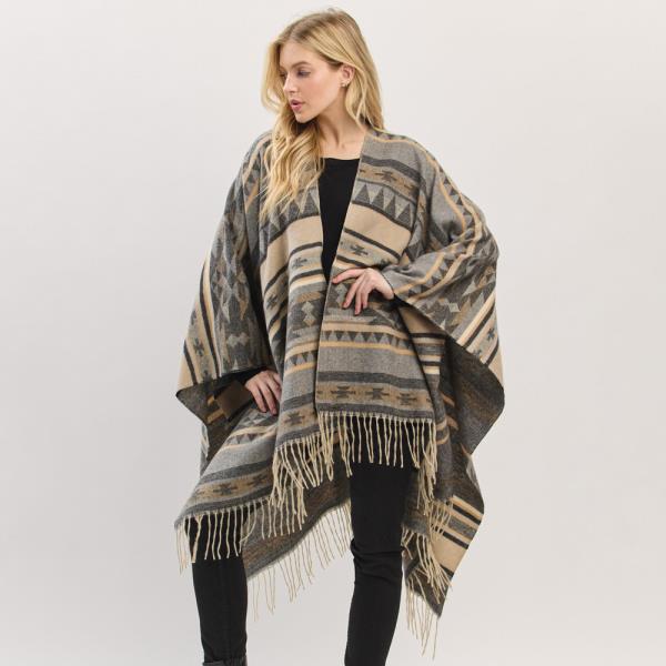 AZTEC PATTERN FRINGE RUANA