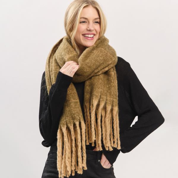 SOLID BRUSHED FRINGED SCARF