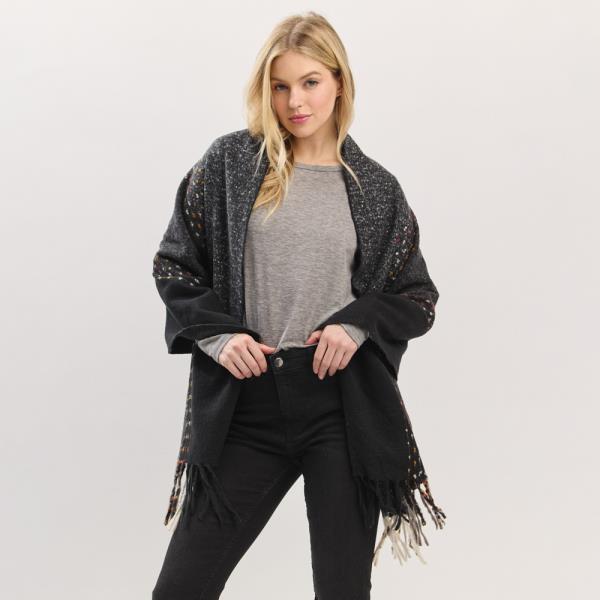 SUBTLE STITCH DETAILS FRINGE SCARF