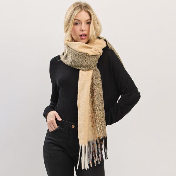 SUBTLE STITCH DETAILS FRINGE SCARF