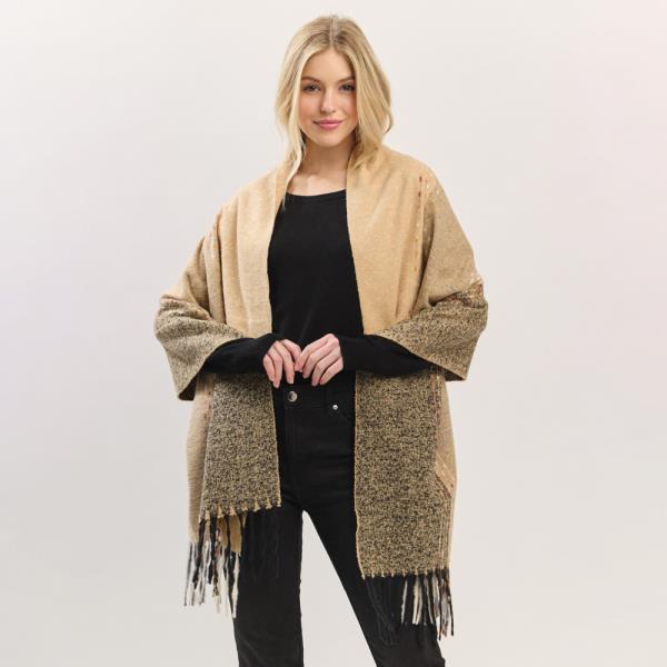 SUBTLE STITCH DETAILS FRINGE SCARF
