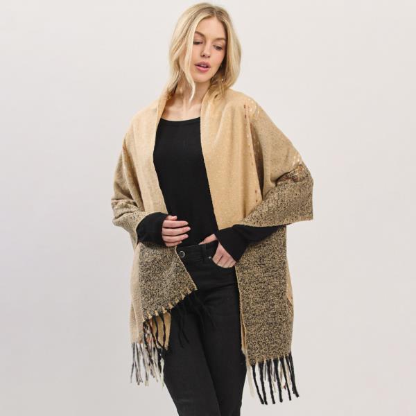 SUBTLE STITCH DETAILS FRINGE SCARF