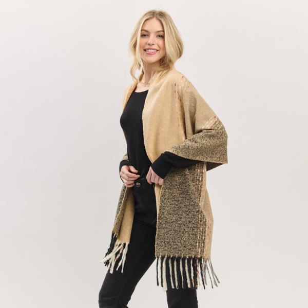 SUBTLE STITCH DETAILS FRINGE SCARF