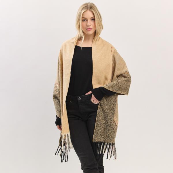 SUBTLE STITCH DETAILS FRINGE SCARF